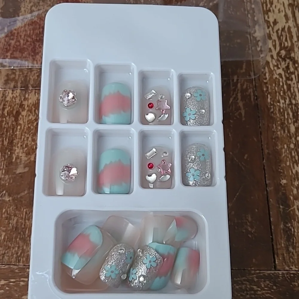 2/$16 3D Rhinestone Glitter Floral Press On Nails